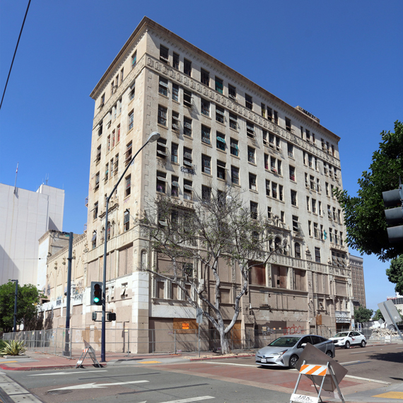 Photo of the California Theatre, 2010