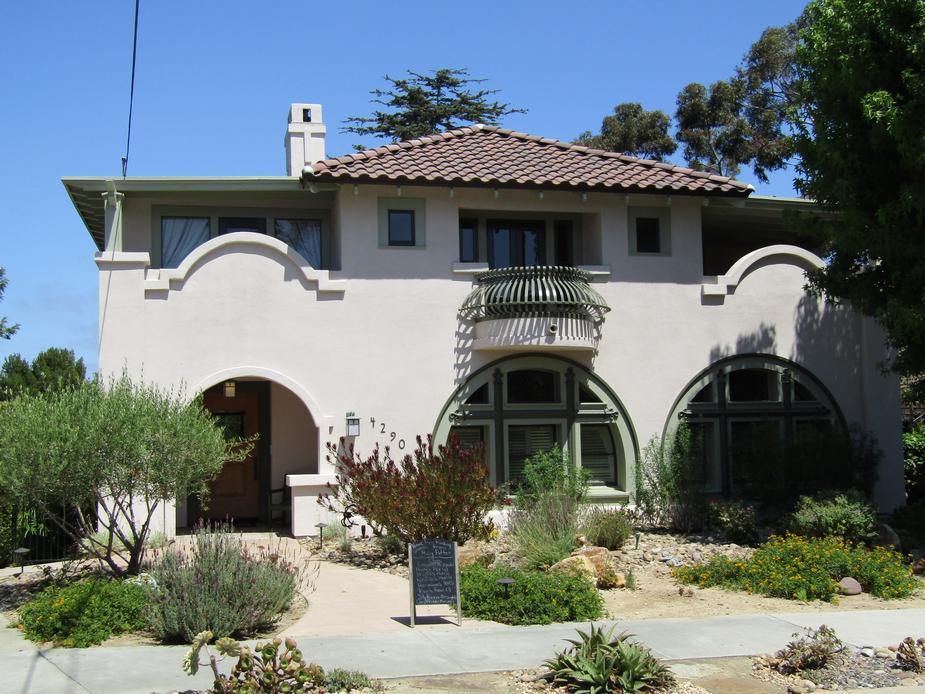 Photo of a designated house at 4290 Sierra Vista in Mission Hills