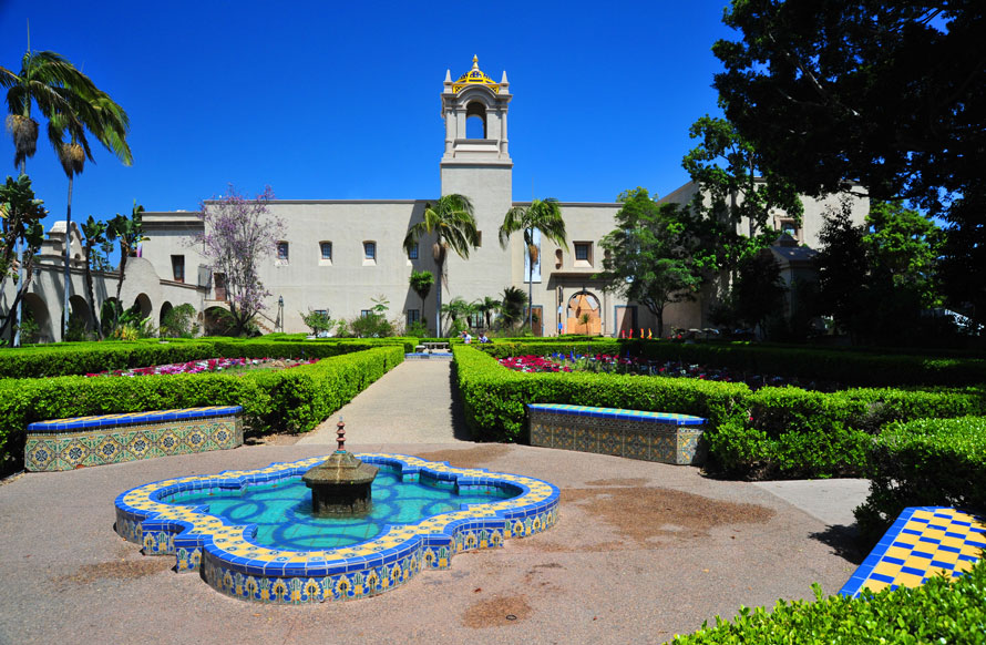 Fountain in Alcazar Garden